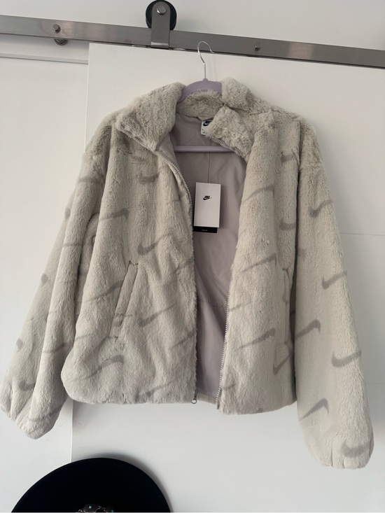 Nike Jackets & Blazers - Nike Women's Light Gray Faux Fur Zip-Up Jacket with Subtle Swoosh Pattern